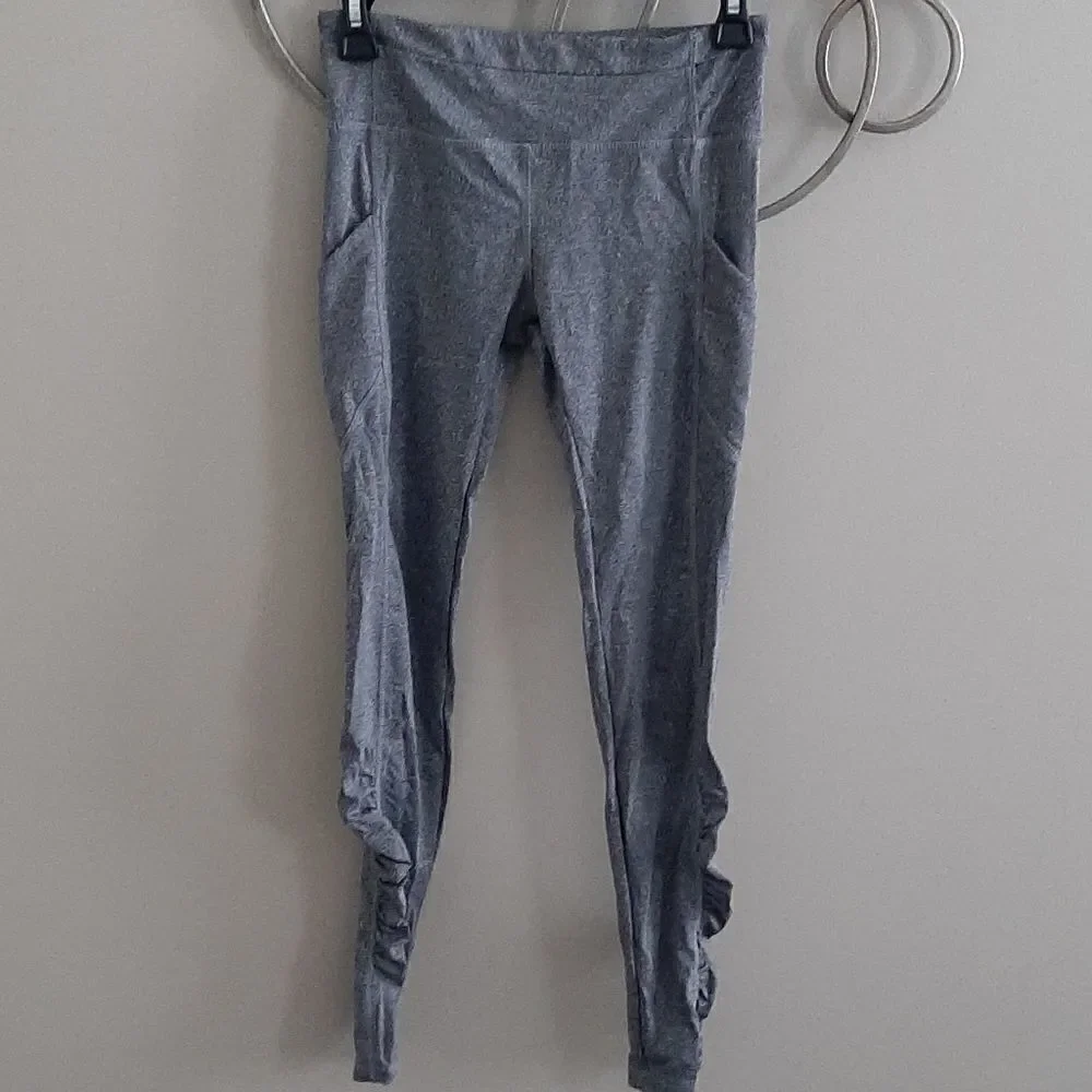 Gray ruffle leggings